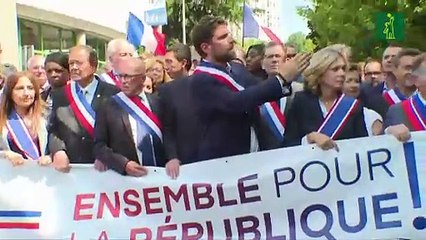 Los alcaldes de Francia expresan su rechazo a unos disturbios "inaceptables"