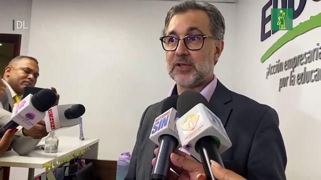 Consejo Nacional de Educación aprueba bibliografía de libros de texto pese a oposición de editoriales