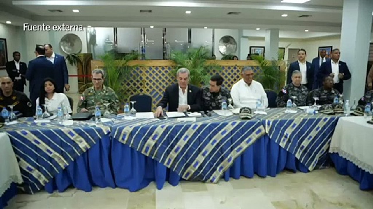 Presidente Abinader encabeza tercera reunión de seguimiento de la seguridad ciudadana en la Policía Nacional