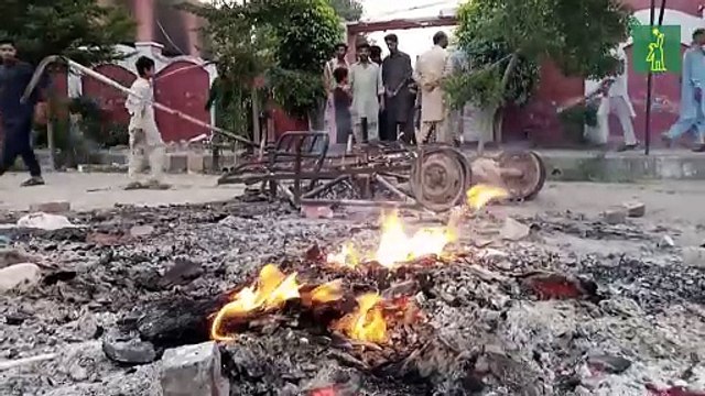 Queman varias iglesias en Pakistán tras acusaciones de blasfemia contra un cristiano