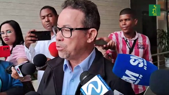 Legisladores exigen a la JCE romper el silencio sobre propaganda política