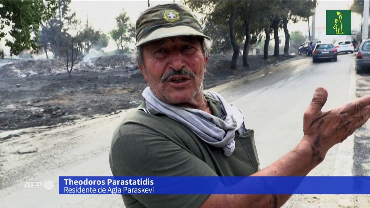 Los incendios se multiplican en Grecia y cubren Atenas de humo