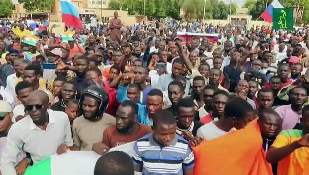 Miles de personas se manifiestan en apoyo al golpe de Estado en Níger