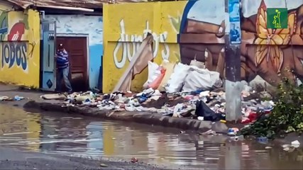 Charcos inundan Brisas del Este y entaponan Las Américas