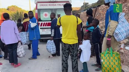 Una isla italiana en apuros ante oleada de migrantes que duplicó su población