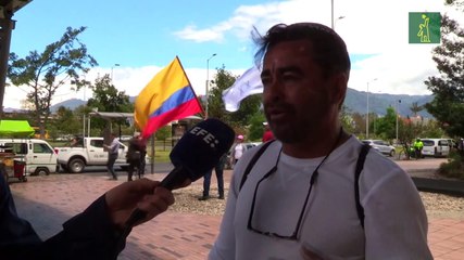 Colombianos se manifiestan en apoyo a Israel y borran pintadas con simbología nazi en Bogotá