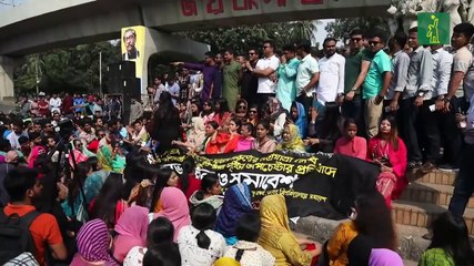Las protestas contra la precariedad del textil llevan la sangre a las calles en Bangladesh
