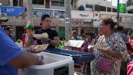 Acapulco intenta levantarse dos semanas después del azote de huracán Otis
