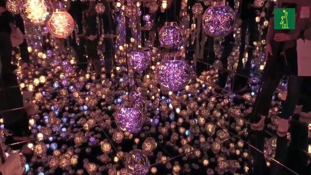 El colectivo teamLab explora las dimensiones de luz, oscuridad y espacio en nuevas obras