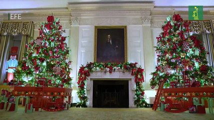 La magia y la alegría infantil engalanan la Casa Blanca para Navidad en un año convulso