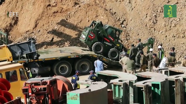 India intenta un plan B en el rescate de 41 obreros atrapados en un túnel tras 15 días