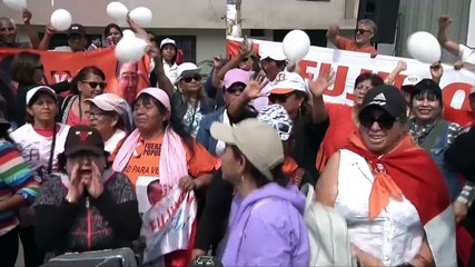 Algarabía y festejos entre los partidarios del expresidente Fujimori por su liberación