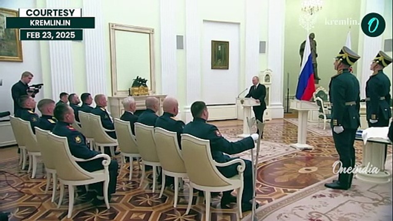 Putin ‘Cheers’ with Russian Soldiers;  Kneels at Tomb of Unknown Soldier; Hails Military Heroes