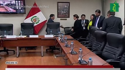 Suspenden por seis meses a fiscal general de Perú