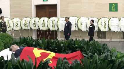Xi asiste al tributo al fallecido ex primer ministro Li Keqiang el día de su cremación