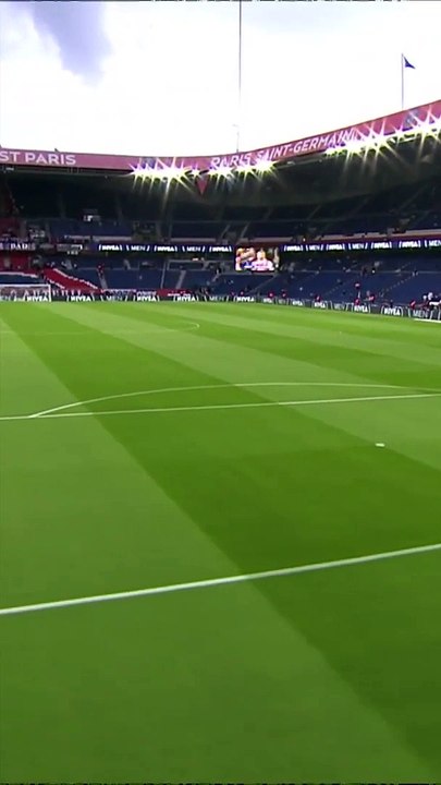 Quand Thierry Henry provoquait Lionel Messi а Barcelone