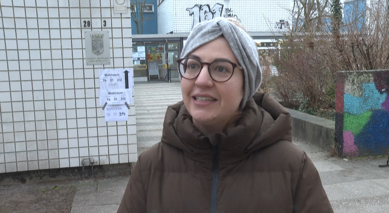 Stimmabgabe in Berlin-Moabit: 'Habe mich erst heute entschieden'