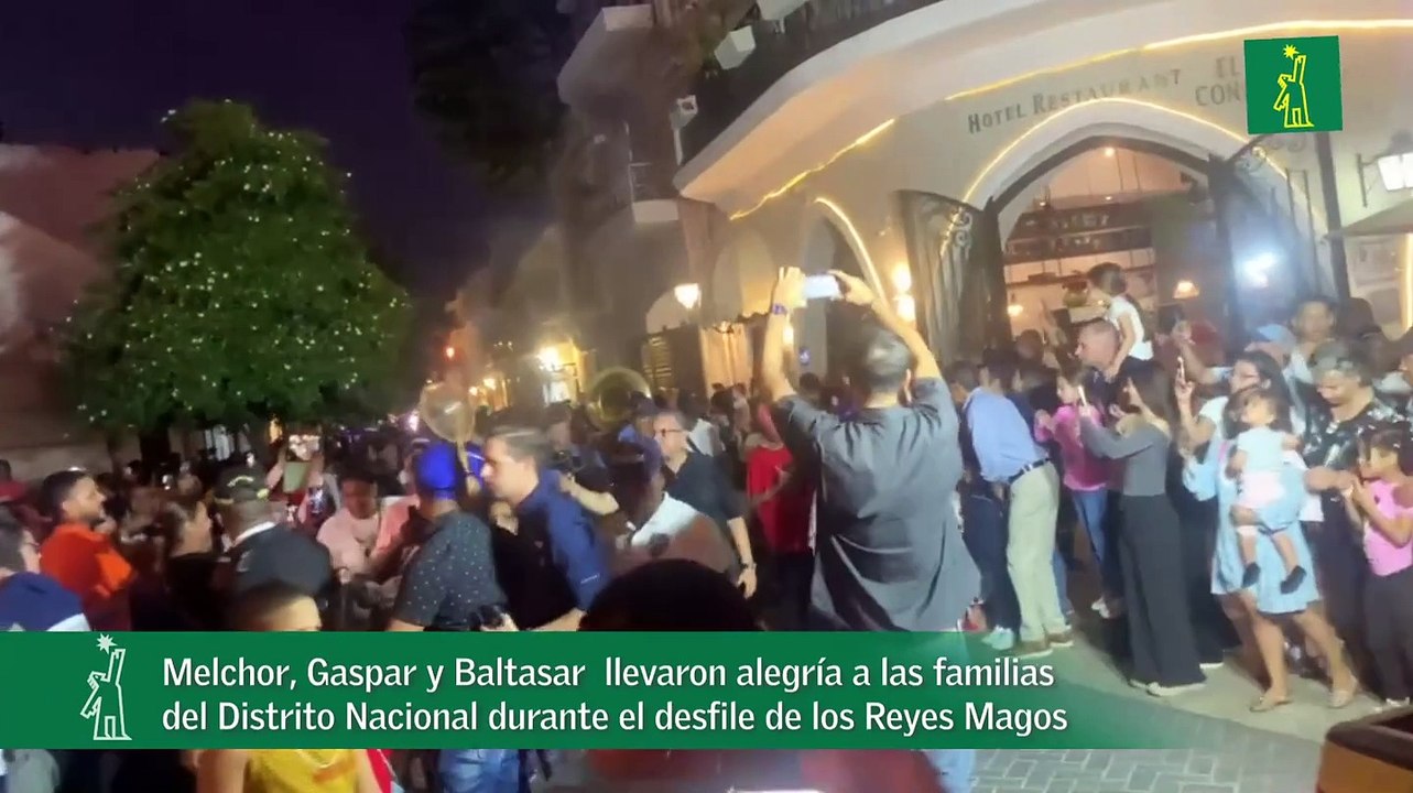 Realizan desfile de los Reyes Magos en la Zona Colonial