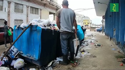 Habitantes de La Habana se sumergen en la basura para sobrevivir a la crisis en Cuba