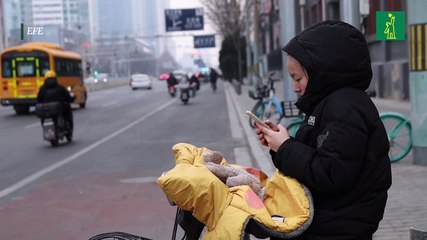 La población china acelera su contracción y se reduce en 2023 en 2,08 millones de personas