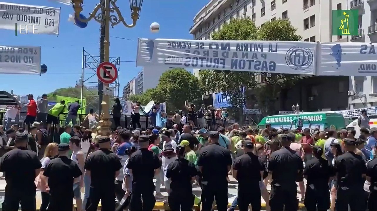 Comienza jornada de huelga general del sindicalismo argentino contra reformas de Milei