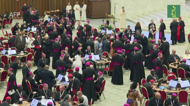 El Vaticano autoriza bendiciones bajo condiciones para parejas del mismo sexo