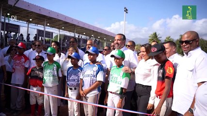 Noboa valora remozamiento de estadio en Azua