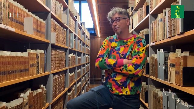 Benito Olmo, el escritor gaditano que sigue las huellas de los libros robados por los nazis