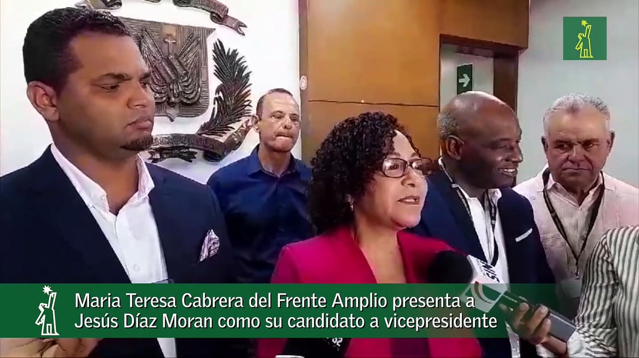 Maria Teresa Cabrera del Frente Amplio presenta a Jesús Díaz Moran como su candidato a vicepresidente