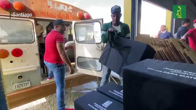 Junta Electoral de Santiago concluye distribución de equipos y material electoral