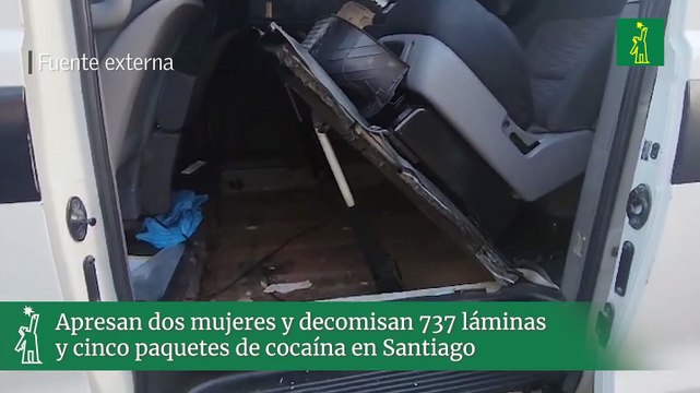 Apresan dos mujeres y decomisan 737 láminas y cinco paquetes de cocaína en Santiago