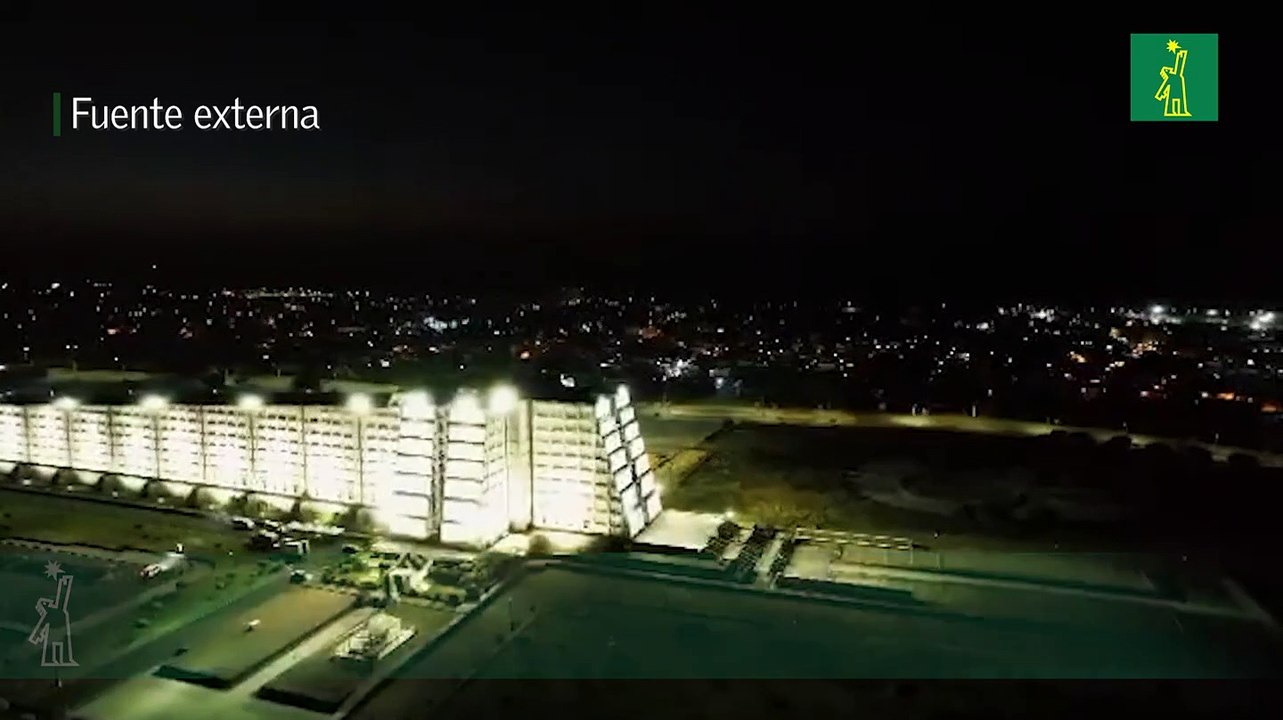 Iluminan el Faro a Colón