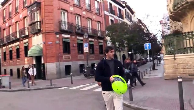 Tamara Falcó e Íñigo Onieva a las puertas de Casa Salesa. (Vídeo:Gtres)