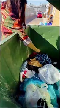 Thief Tried to Steal My Purse, But I Chased Him Down! 🏃‍♀️👜