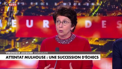 Véronique Jacquier : «Emmanuel Macron est dans le commentaire, mais personne ne monte au front»
