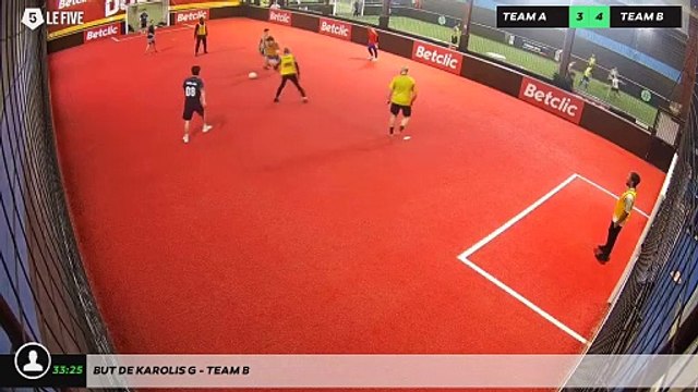 But de Karolis G - Team B