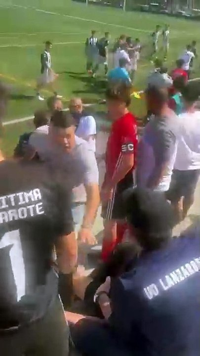 Violencia en el fútbol base de Lanzarote: suspenden un partido juvenil por una pelea entre jugadores y aficionados