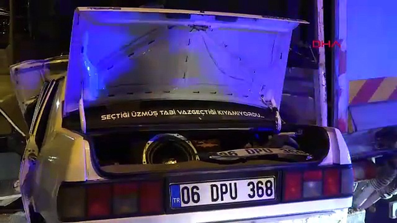Eskişehir'de, kamyonete çarpan otomobilin sürücüsü ağır yaralandı