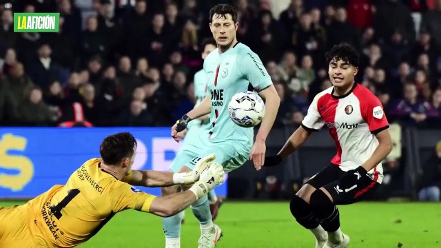 Stephano Carrillo debuta con el Feyenoord en la Eredivisie en la victoria sobre el Almere