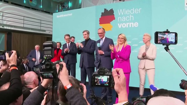 Правоцентристы ФРГ принимают поздравления