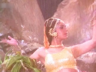 Meenakshi Seshadri's Sensual Rain Song from MAHAGURU 🌧️