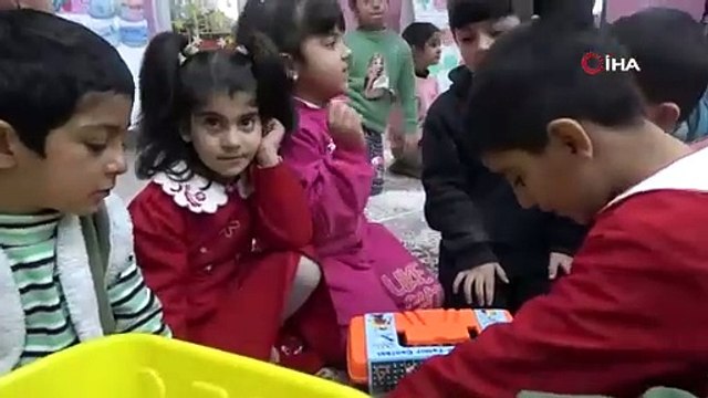 Ağrı’daki çocuklar ’Mutluluk Harekatı’ ile hayallerindeki oyuncaklara kavuştu