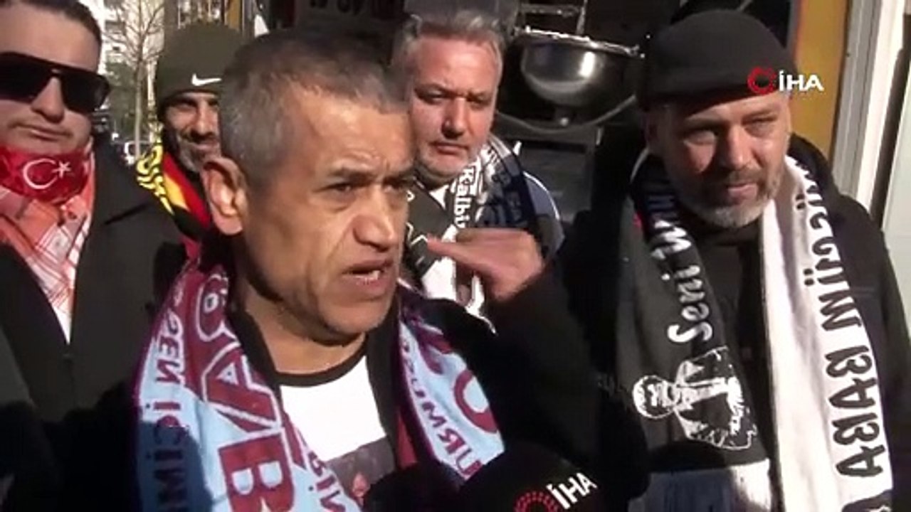 Müslüm Gürses’in vefat yıl dönümünde lokma ve pilav hayrı yapıldı