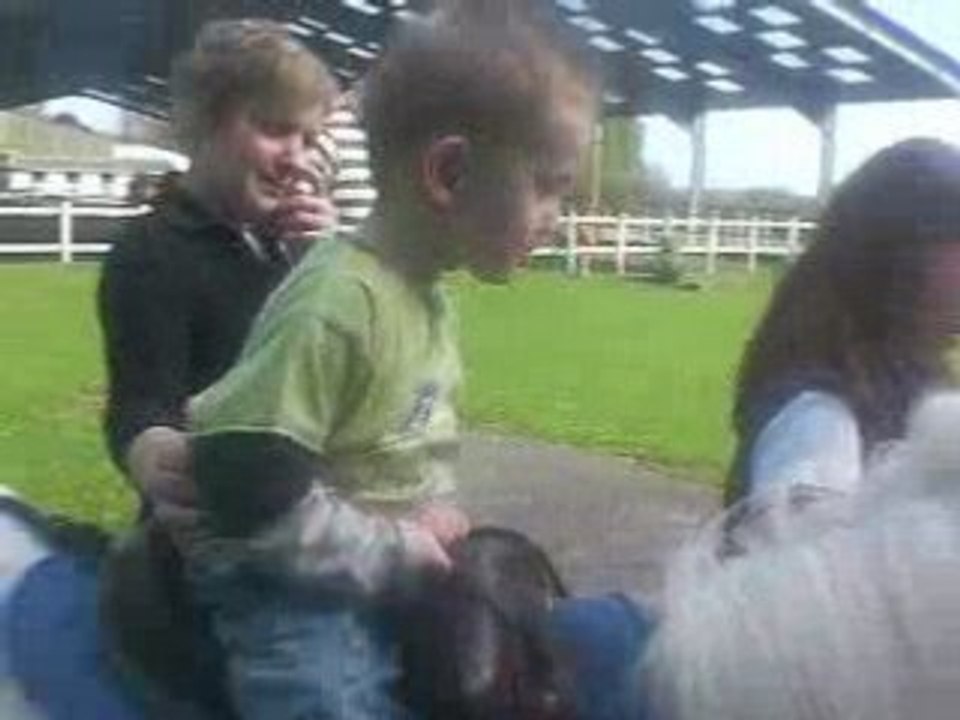 Samedi 26 avril jrne avec mimi et dada parc a hem 022