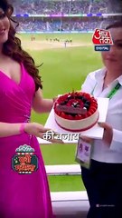Ind vs Pak मैच के दौरान बर्थडे मनाने लगीं Urvashi Rautela, फिर...