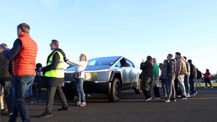 Record du monde pour le Tesla Light Show Belgium : plus de mille véhicules ont participé