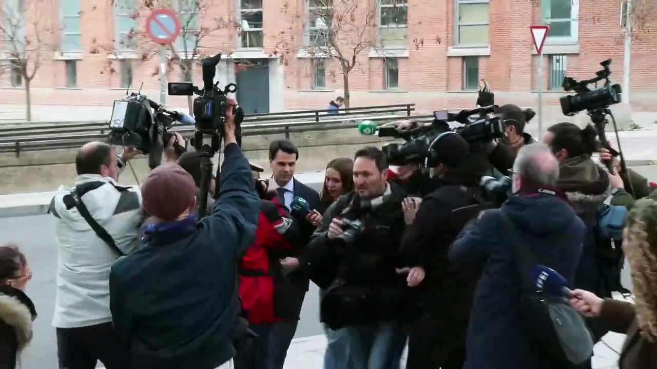 El novio de Ayuso comparece ante la jueza por fraude, pendiente del futuro de su causa