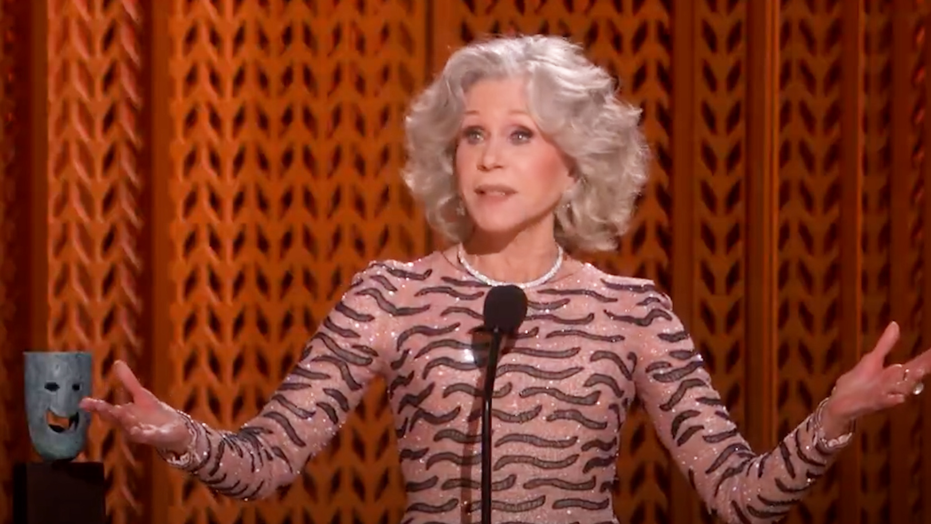 Jane Fonda répond à Donald Trump : « Etre woke signifie qu'on se soucie des autres »