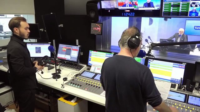 Pascal Praud et vous - Attaque au couteau à Mulhouse : une habitante se lamente d'«un pays qui part en morceaux»