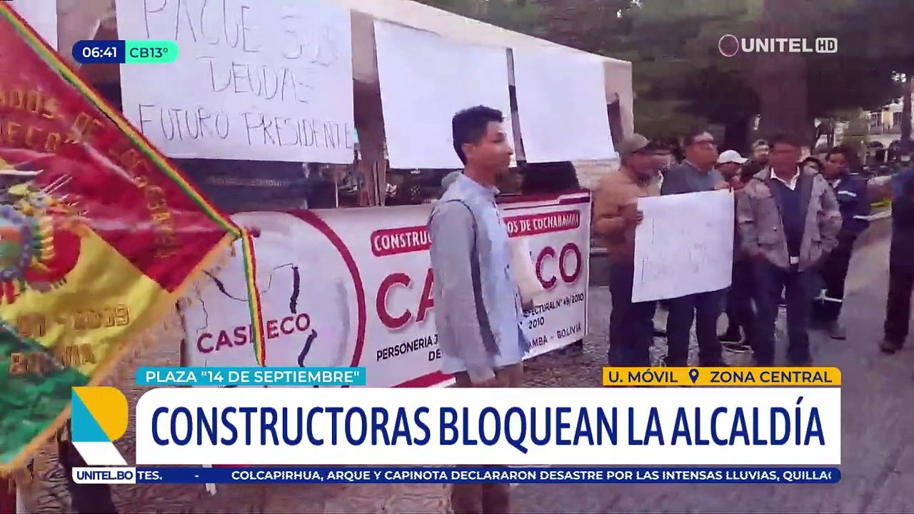 Con tractores y excavadoras, empresas constructoras bloquean el centro de Cochabamba exigiendo a la Alcaldía los pagos adeudados